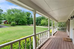 165 Hayes Cir, Rex, GA 30273 - Photo 4