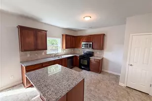 7328 Toccoa Cir, Union City, GA 30291 - Photo 2