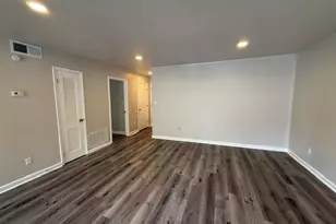 346 Carpenter Dr, Sandy Springs, GA 30328 - Photo 4