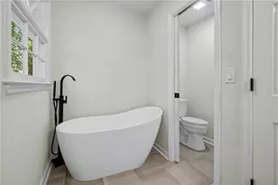 8541 Birch Hollow Dr, Roswell, GA 30076 - Photo 16