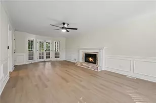 8541 Birch Hollow Dr, Roswell, GA 30076 - Photo 6
