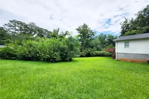 2401 Tilson Rd, Decatur, GA 30032 - Photo 14