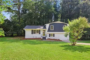 6200 Auburn Dr, Riverdale, GA 30296 - Photo 1