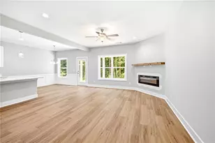 318 Stonington Dr, Mount Airy, GA 30563 - Photo 4