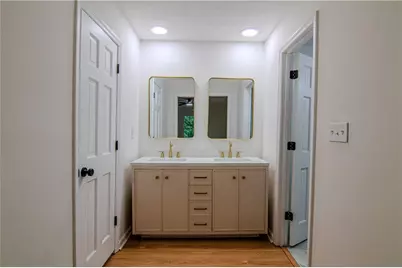 4877 Alpine Dr SW, Lilburn, GA 30047 - Photo 22