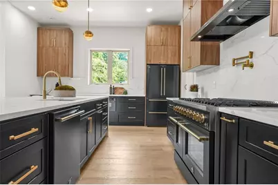 2047 Drew Valley Road NE, Atlanta, GA 30319 - Photo 18