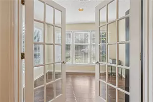 208 Bainbridge Dr, Sandy Springs, GA 30327 - Photo 12