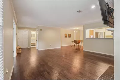 208 Bainbridge Drive, Sandy Springs, GA 30327 - Photo 4