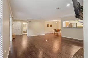 208 Bainbridge Dr, Sandy Springs, GA 30327 - Photo 4