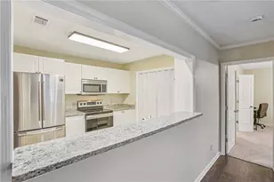 208 Bainbridge Dr, Sandy Springs, GA 30327 - Photo 6