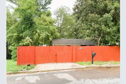 1551 Ferno Drive NW, Atlanta, GA 30318 - Photo 2
