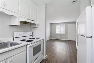 696 Hill St, Forest Park, GA 30297 - Photo 4