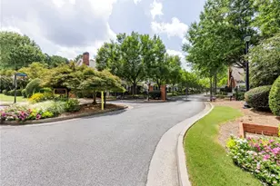 8720 Parker Pl, Roswell, GA 30076 - Photo 36