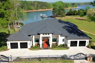 2786 Vaughan Dr, Gainesville, GA 30506 - Photo 2