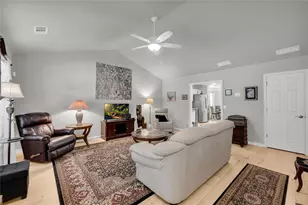 105 Briarcrest Dr, Jefferson, GA 30549 - Photo 2