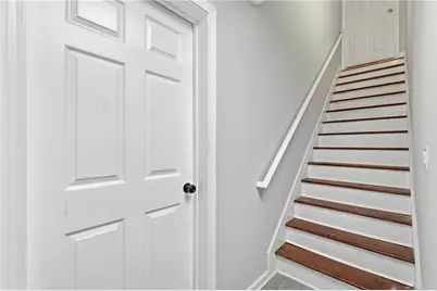6870 Harbor Town Way, Stone Mountain, GA 30087 - Photo 38