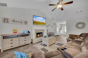 733 River Mist Cir, Jefferson, GA 30549 - Photo 4
