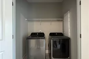 1468 Edgebrook Ct NE, Atlanta, GA 30329 - Photo 16
