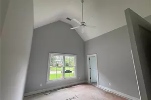 1886 Timothy Dr, Atlanta, GA 30329 - Photo 14