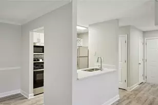 100 Pinhurst Dr, Atlanta, GA 30339 - Photo 2