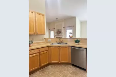 7367 Poppy Way, Union City, GA 30291 - Photo 8
