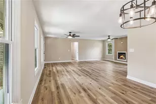 2526 Hamill Dr, Buford, GA 30519 - Photo 12