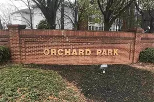 4262 Parkview Ct, Stone Mountain, GA 30083 - Photo 2