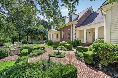 400 Windship Place, Sandy Springs, GA 30327 - Photo 2
