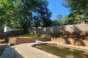 538 Cole Dr SW, Lilburn, GA 30047 - Photo 2