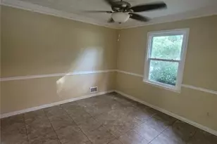 538 Cole Dr SW, Lilburn, GA 30047 - Photo 14