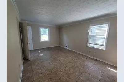 538 Cole Drive SW, Lilburn, GA 30047 - Photo 12