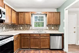 135 Sterling Ct, Alpharetta, GA 30004 - Photo 10