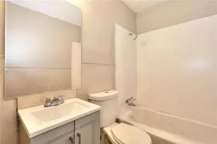 1080 Valley View Rd SE, Atlanta, GA 30315 - Photo 14