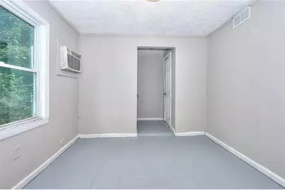 1080 Valley View Road SE, Atlanta, GA 30315 - Photo 2