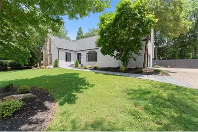 4562 Columns Drive SE, Marietta, GA 30067 - Photo 2