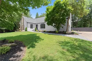4562 Columns Dr SE, Marietta, GA 30067 - Photo 2