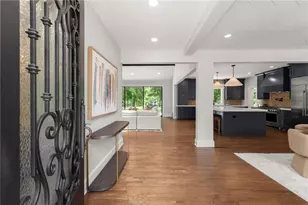 4562 Columns Dr SE, Marietta, GA 30067 - Photo 4