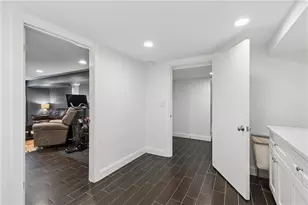 4091 Peachtree Dunwoody Rd NE, Atlanta, GA 30342 - Photo 38