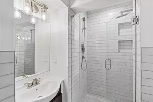 4091 Peachtree Dunwoody Rd NE, Atlanta, GA 30342 - Photo 30