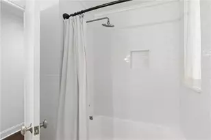 4091 Peachtree Dunwoody Rd NE, Atlanta, GA 30342 - Photo 36