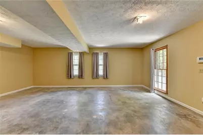 567 Planters Row SW, Lilburn, GA 30047 - Photo 32