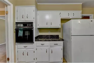 567 Planters Row SW, Lilburn, GA 30047 - Photo 30