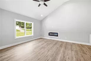 284 Stonington Dr, Mount Airy, GA 30563 - Photo 8