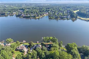 230 Clipper Bay Dr, Alpharetta, GA 30005 - Photo 2