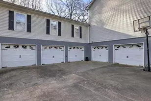 3932 Shoemaker Ct, Marietta, GA 30062 - Photo 2