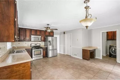 458 Stonebridge Court, Stone Mountain, GA 30083 - Photo 10