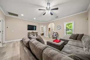 612 Manor Way, Cartersville, GA 30120 - Photo 6