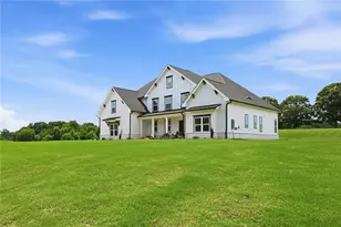2049 Chestnut Oak Trl, Commerce, GA 30530 - Photo 2