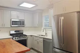 141 Hemlock Cir, Lawrenceville, GA 30046 - Photo 6