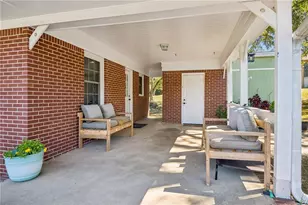 542 Marion St, Winder, GA 30680 - Photo 6